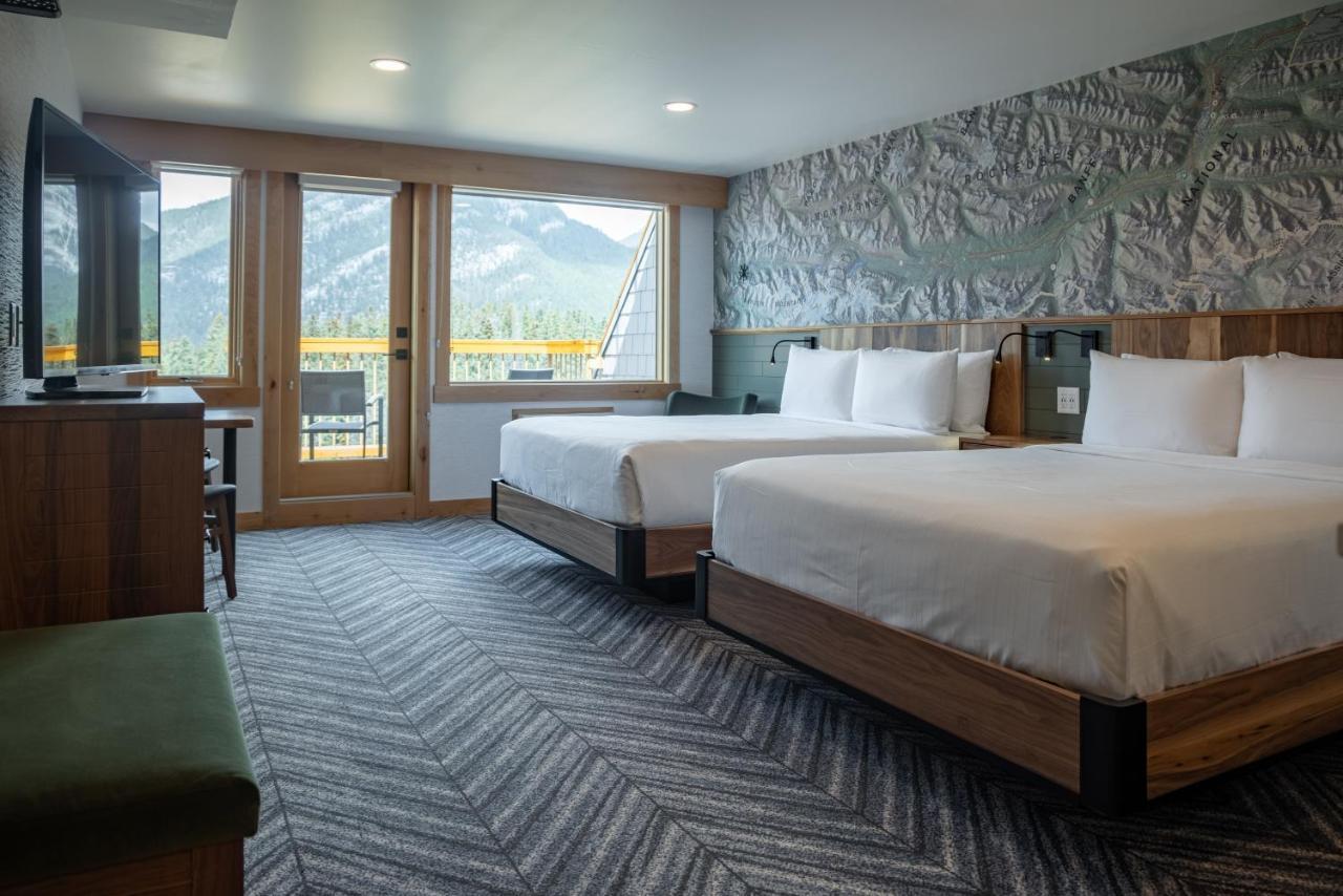 Hotel Canoe And Suites Banff Exterior photo